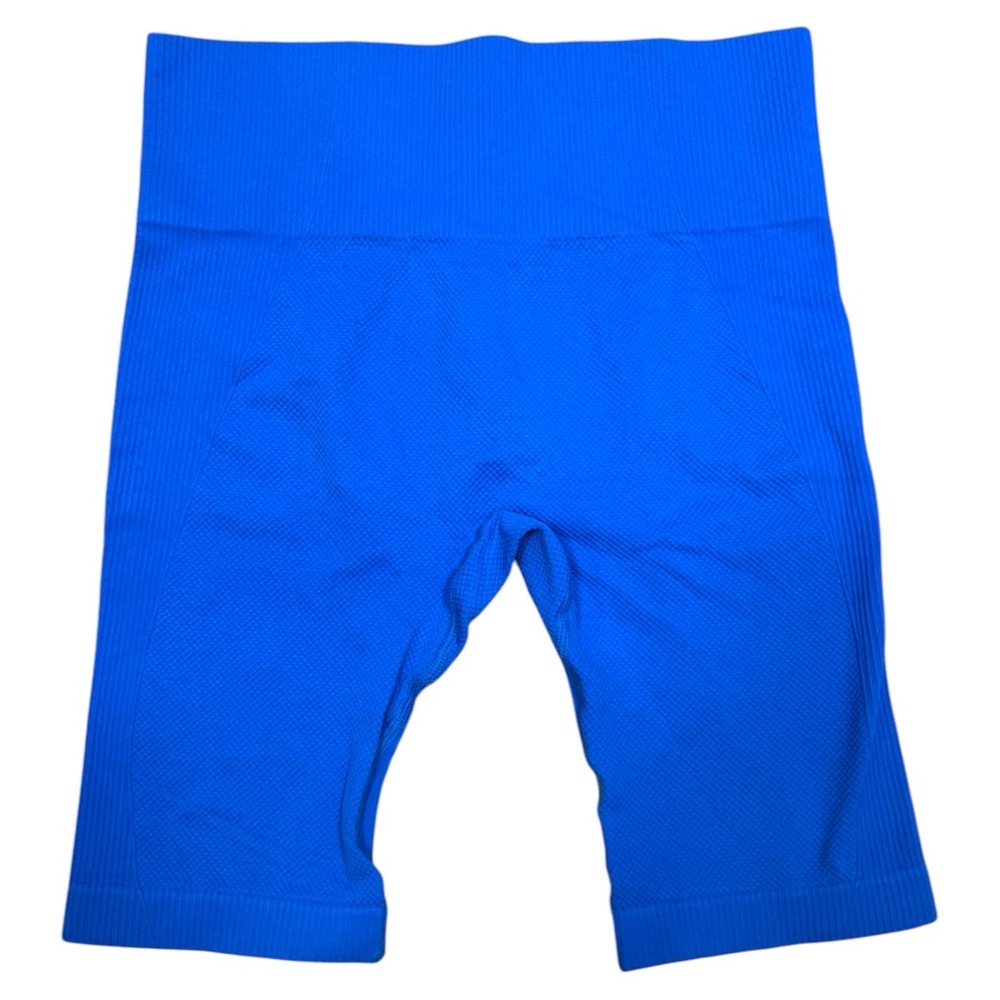 NWOT Tracy Anderson Soft Comfort Bright Blue Biker flexible fit‎ Shorts, Size M